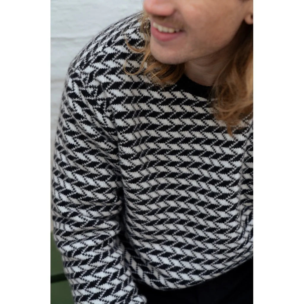 Faroese Fisher Knit Off White / Black LAKOR